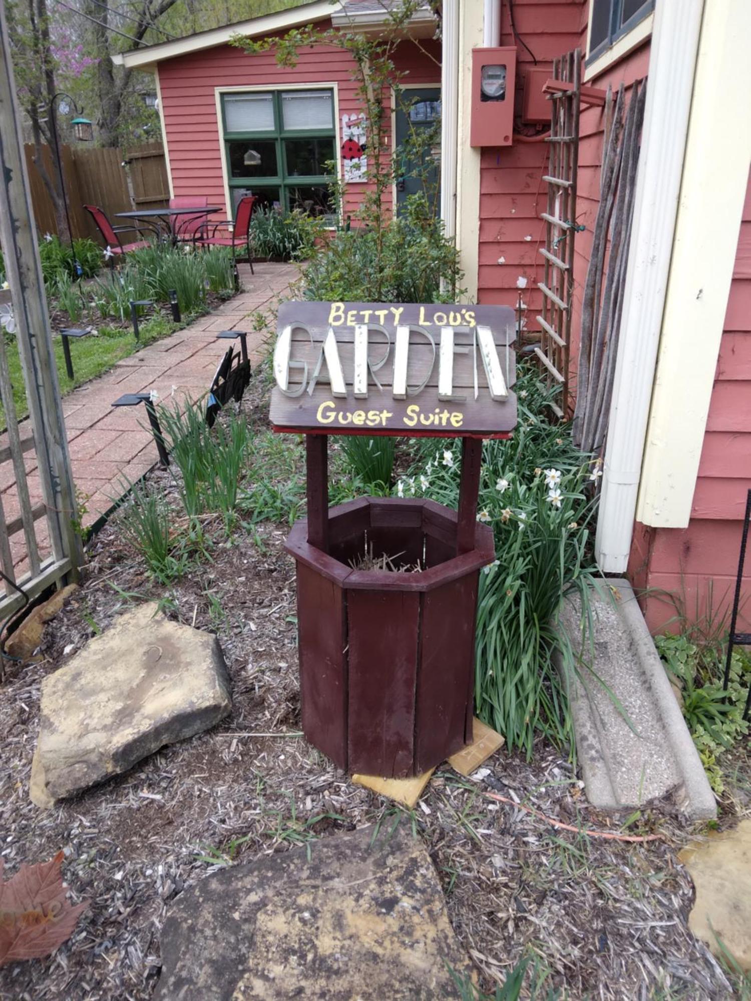Betty Lous Garden Bed & Breakfast Nashville Exterior photo