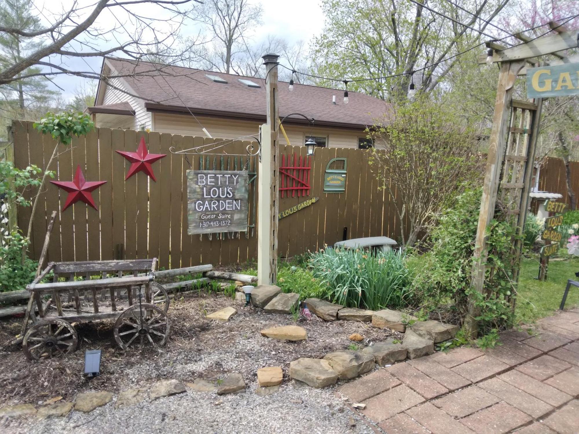Betty Lous Garden Bed & Breakfast Nashville Exterior photo